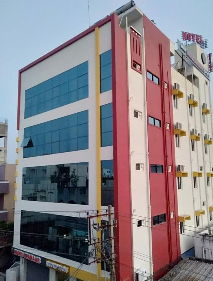 Hotel Mookambika Comforts Tirupati Esterno foto