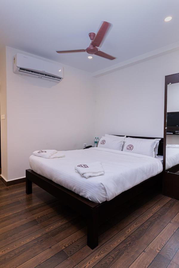Hotel Mookambika Comforts Tirupati Esterno foto