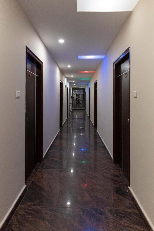 Hotel Mookambika Comforts Tirupati Esterno foto